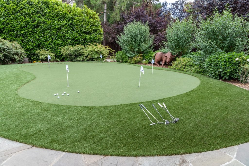 yard putting green