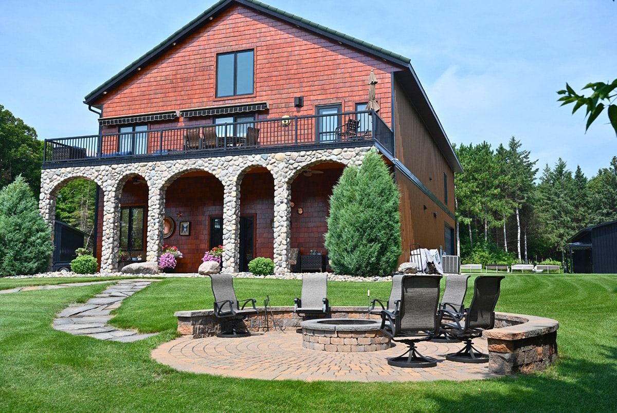 Lawn and patio landscaping at a Lake Martin lakefront home